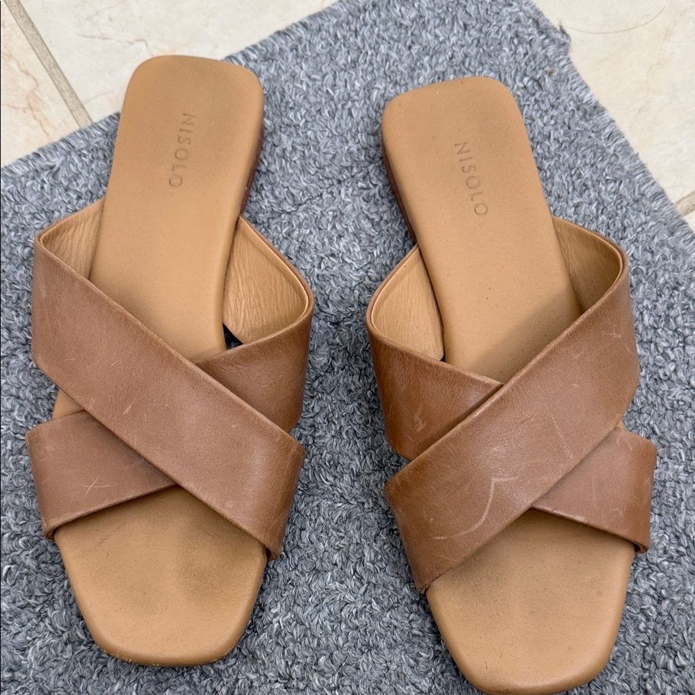 Nisolo Women's Brown Cross-Strap Sandals